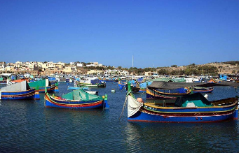 無(wú)論是海運(yùn)，鐵路運(yùn)輸還是空運(yùn)，貨運(yùn)需要協(xié)調(diào)