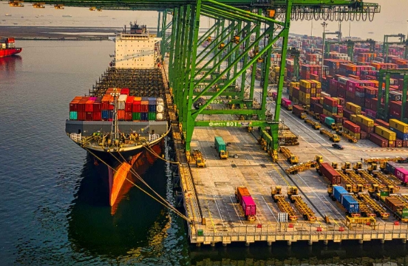 俄羅斯貨代作為一個千里之外的商業(yè)機會，具有巨大的發(fā)展?jié)摿?>
							</div>
							<div   id=