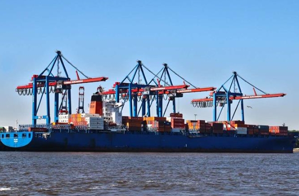 上海國際物流以其高效的物流體系，連接著世界的每一個(gè)角落