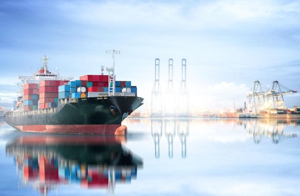 國(guó)際貨運(yùn)代理是連接世界的橋梁，在國(guó)際貿(mào)易中發(fā)揮著不可替代的作用