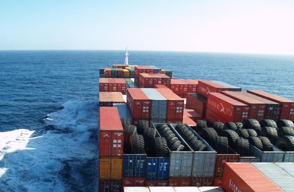 國際物流發(fā)展與變革深刻影響著世界經(jīng)濟的格局與走向