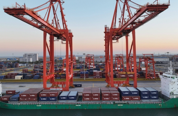 國際貨代作為連接國內(nèi)外貿(mào)易的橋梁，其重要性日益凸顯