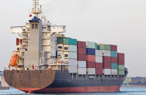 美國空運的現(xiàn)狀、特點及其對全球經(jīng)濟的影響有哪些？