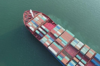 國際貨代助力更多企業(yè)跨越山海，暢通無阻地走向世界舞臺