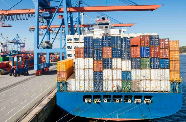 俄羅斯專線應運而生，成為連接中俄兩國經濟的重要橋梁與紐帶